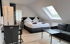 Ferienwohnung Apartment - Free Parking - WiFi - Kitchen